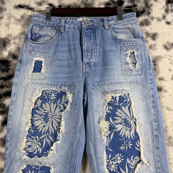 We The Free Jeans Womens Size 27 Light Wash Ripped Pattern Hippie Bohemian - Picture 4 of 16